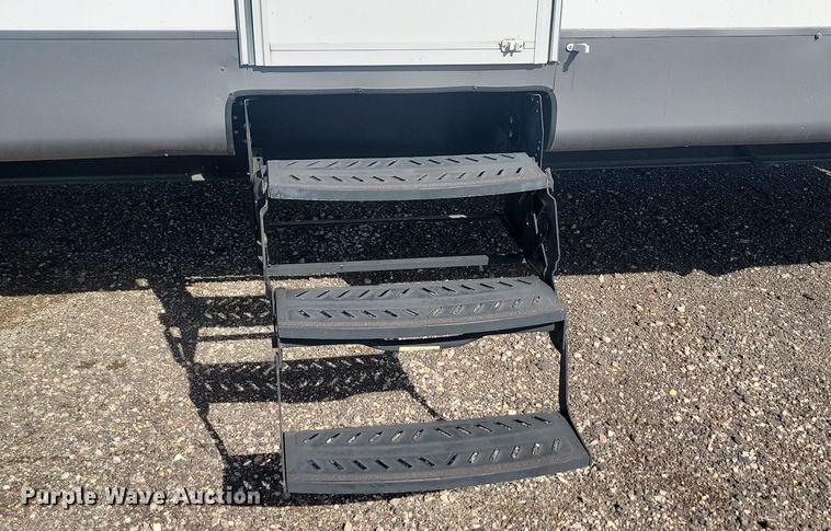 image for item JG9767 2014 Estate Villa  camper