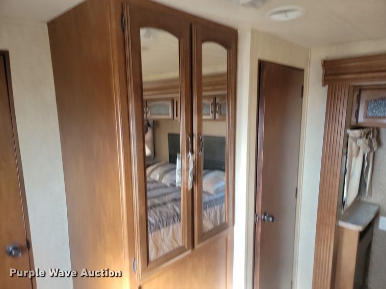 image for item JG9767 2014 Estate Villa  camper