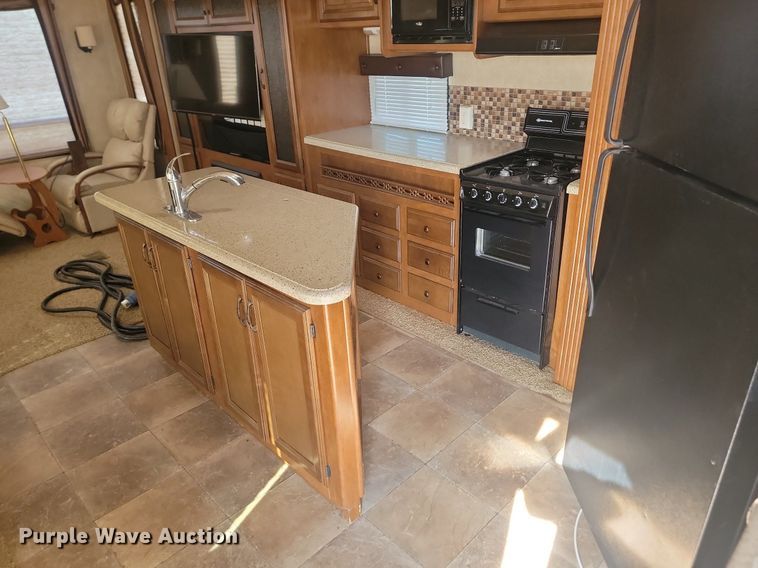 image for item JG9767 2014 Estate Villa  camper