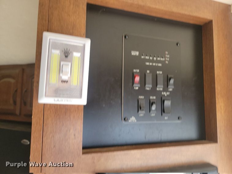 image for item JG9767 2014 Estate Villa  camper