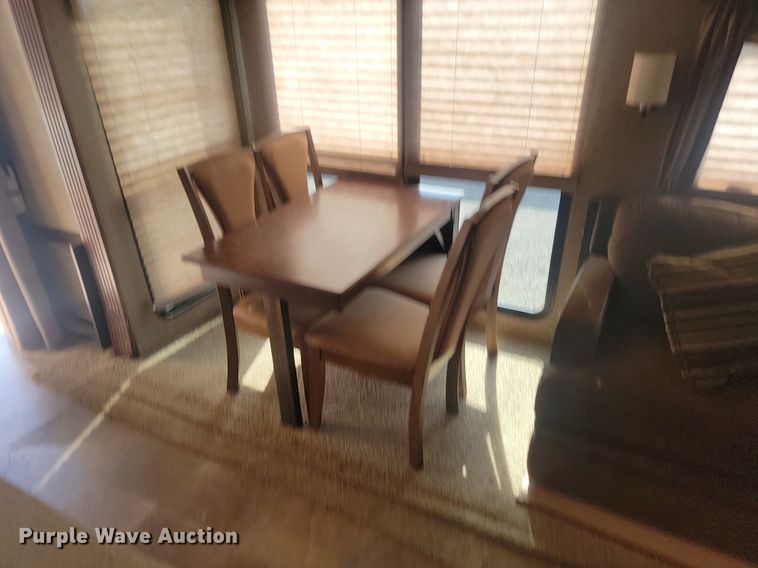 image for item JG9767 2014 Estate Villa  camper