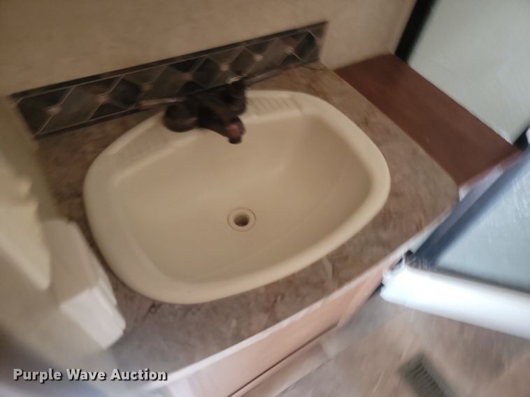 image for item JG9767 2014 Estate Villa  camper