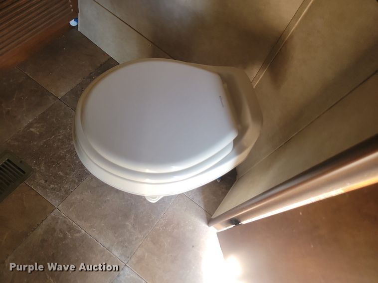 image for item JG9767 2014 Estate Villa  camper