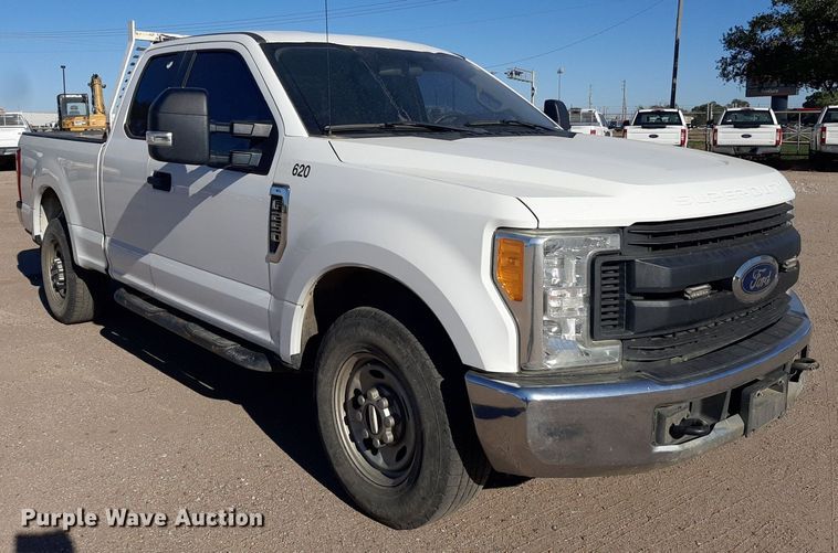 image for item KD9169 2017 Ford F250 Super Duty  SuperCab pickup truck