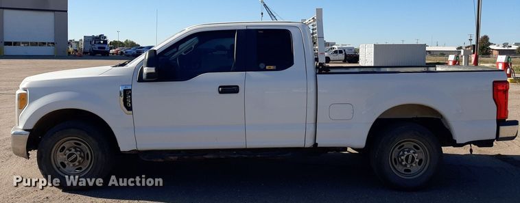 image for item KD9169 2017 Ford F250 Super Duty  SuperCab pickup truck