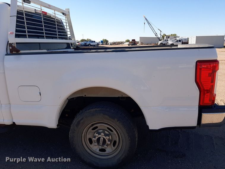 image for item KD9169 2017 Ford F250 Super Duty  SuperCab pickup truck