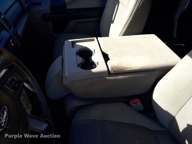 image for item KD9169 2017 Ford F250 Super Duty  SuperCab pickup truck