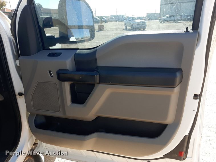 image for item KD9169 2017 Ford F250 Super Duty  SuperCab pickup truck