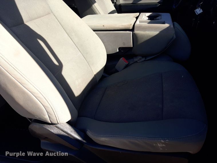 image for item KD9169 2017 Ford F250 Super Duty  SuperCab pickup truck