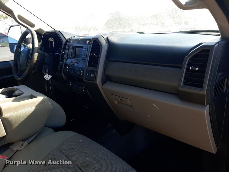 image for item KD9169 2017 Ford F250 Super Duty  SuperCab pickup truck