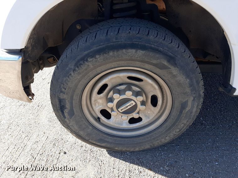 image for item KD9169 2017 Ford F250 Super Duty  SuperCab pickup truck