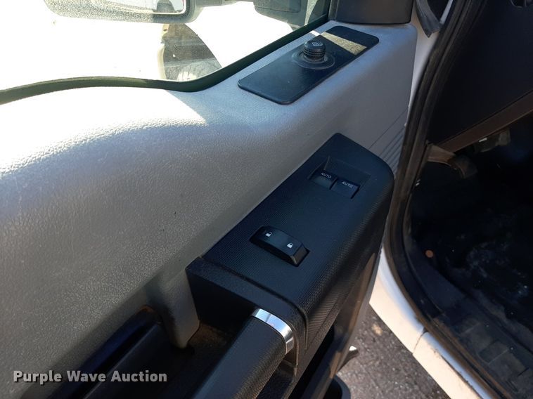 image for item KD9170 2015 Ford F250 Super Duty  SuperCab pickup truck