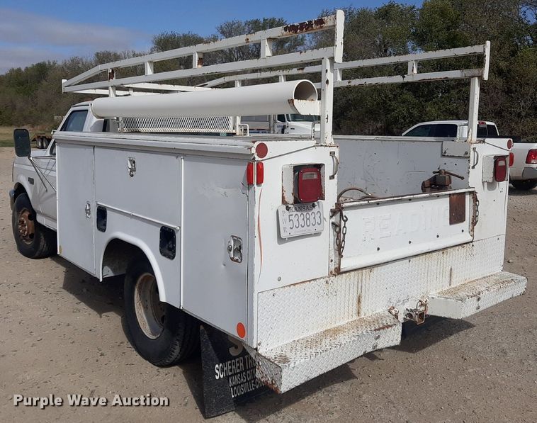 image for item KD9173 1996 Ford F350 XL  utility bed pickup truck