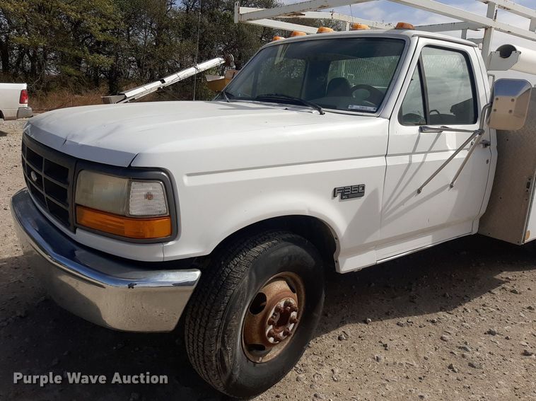 image for item KD9173 1996 Ford F350 XL  utility bed pickup truck