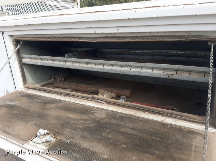 image for item KD9173 1996 Ford F350 XL  utility bed pickup truck