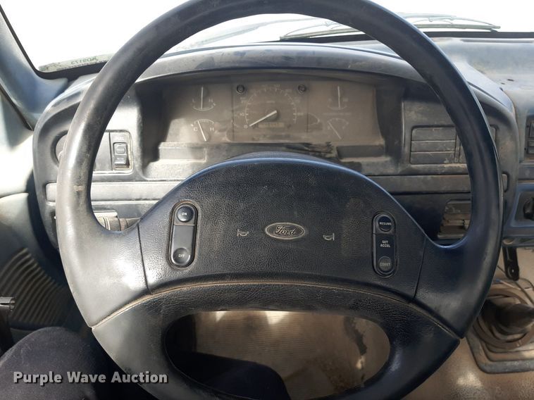 image for item KD9173 1996 Ford F350 XL  utility bed pickup truck