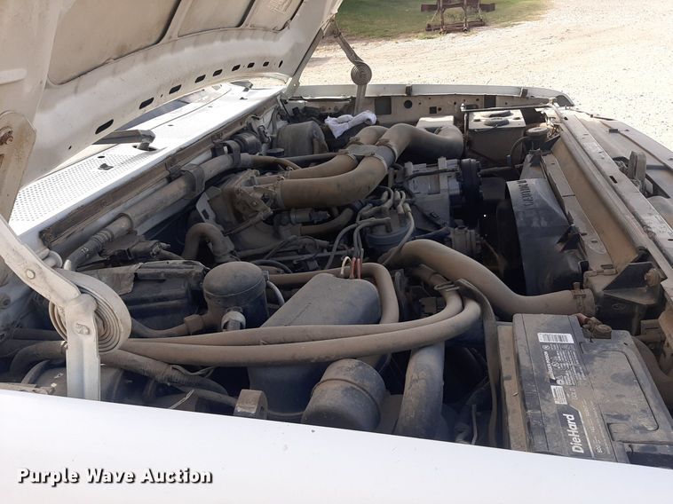 image for item KD9173 1996 Ford F350 XL  utility bed pickup truck