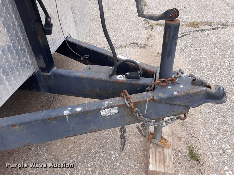 image for item KD9196 2006 Forest River  enclosed cargo trailer