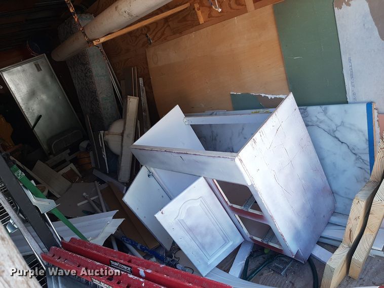 image for item KD9196 2006 Forest River  enclosed cargo trailer