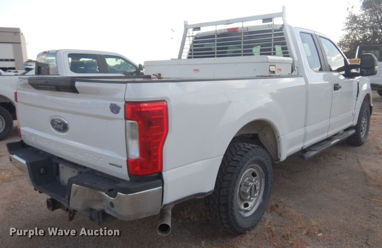image for item KD9201 2019 Ford F250 Super Duty  SuperCab pickup truck