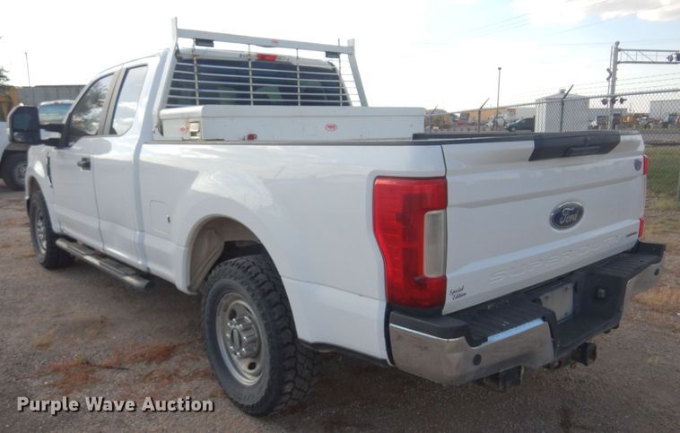 image for item KD9201 2019 Ford F250 Super Duty  SuperCab pickup truck