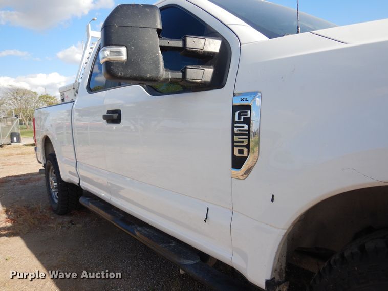 image for item KD9201 2019 Ford F250 Super Duty  SuperCab pickup truck