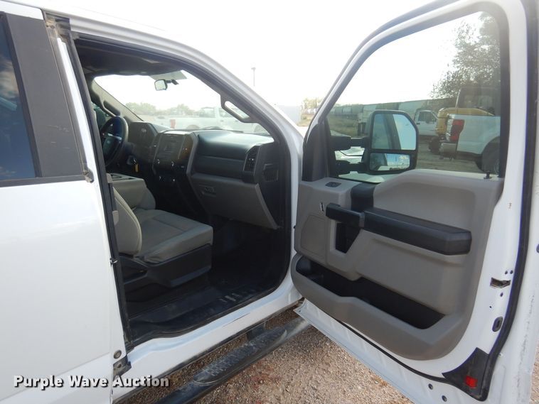 image for item KD9201 2019 Ford F250 Super Duty  SuperCab pickup truck