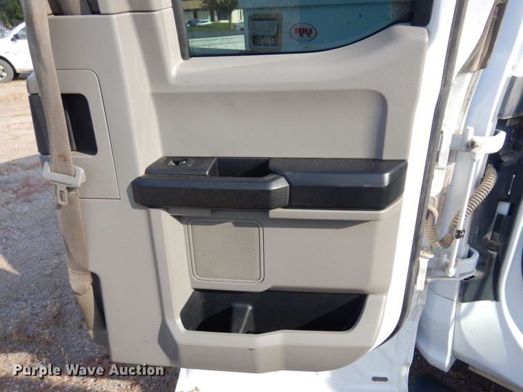 image for item KD9201 2019 Ford F250 Super Duty  SuperCab pickup truck