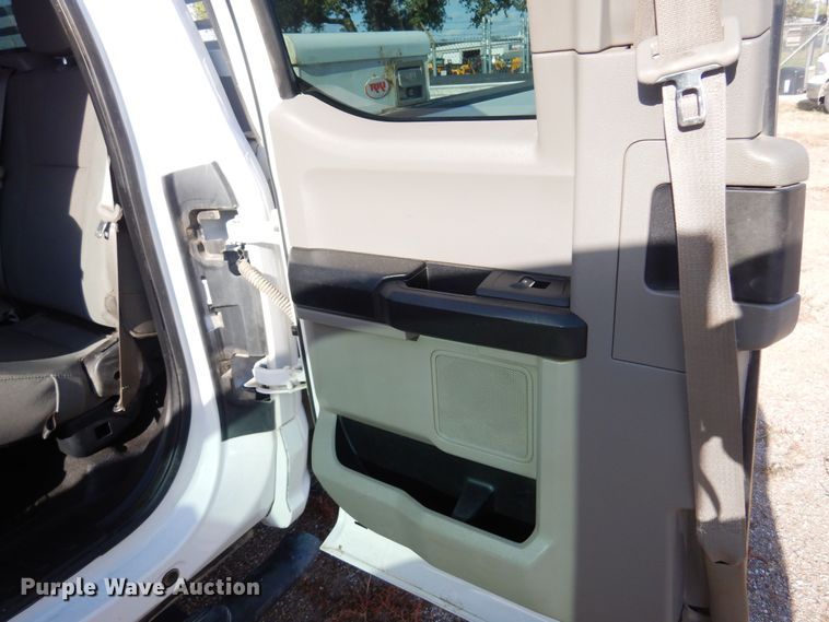 image for item KD9201 2019 Ford F250 Super Duty  SuperCab pickup truck