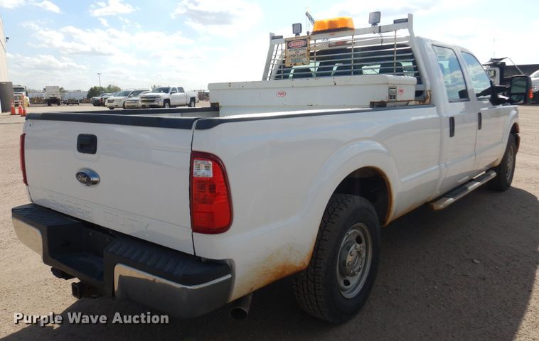 image for item KD9204 2016 Ford F250 Super Duty  Crew Cab pickup truck