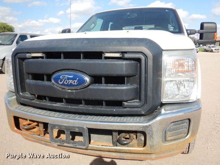 image for item KD9204 2016 Ford F250 Super Duty  Crew Cab pickup truck