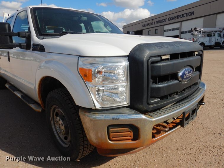 image for item KD9204 2016 Ford F250 Super Duty  Crew Cab pickup truck