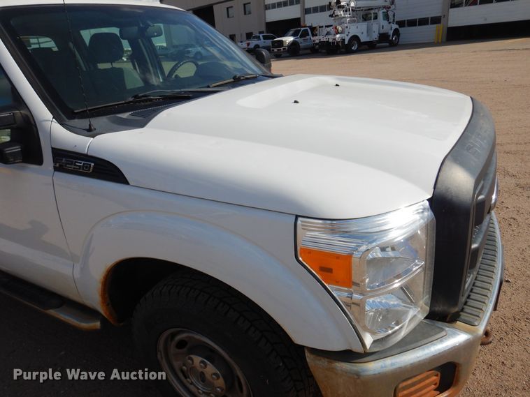 image for item KD9204 2016 Ford F250 Super Duty  Crew Cab pickup truck