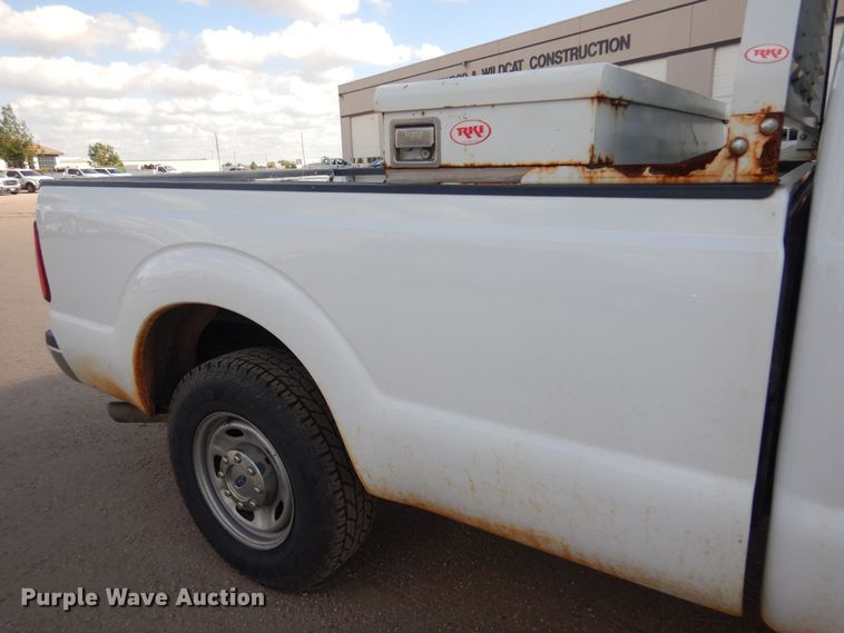 image for item KD9204 2016 Ford F250 Super Duty  Crew Cab pickup truck