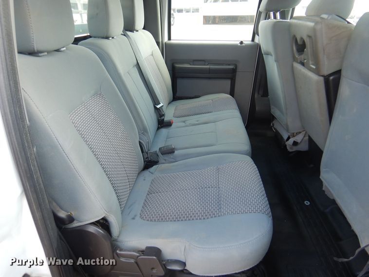 image for item KD9204 2016 Ford F250 Super Duty  Crew Cab pickup truck