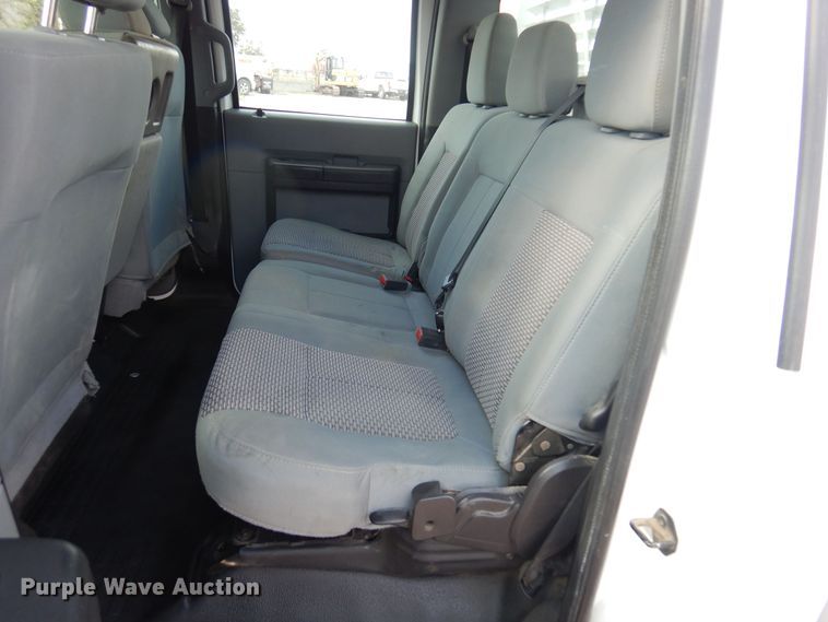 image for item KD9204 2016 Ford F250 Super Duty  Crew Cab pickup truck