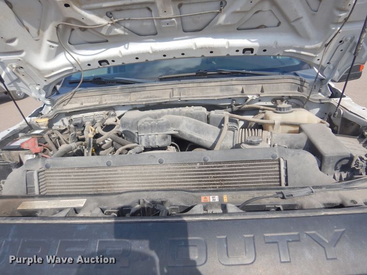 image for item KD9204 2016 Ford F250 Super Duty  Crew Cab pickup truck