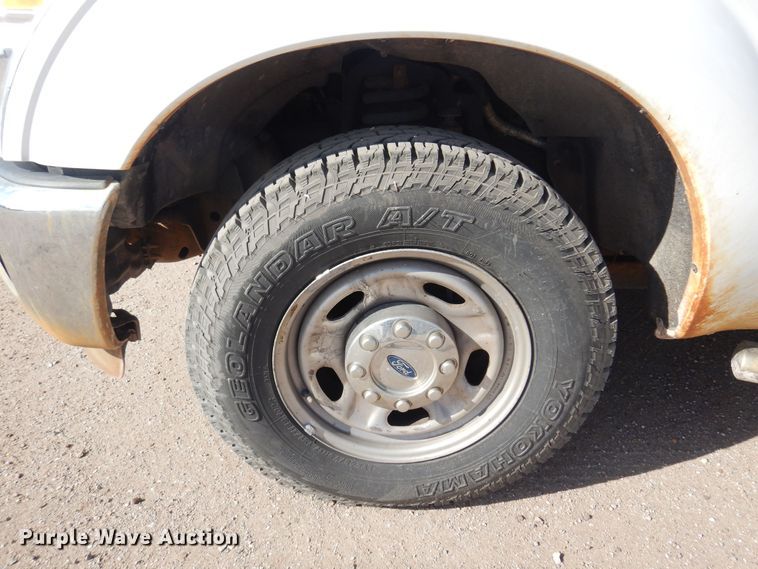 image for item KD9204 2016 Ford F250 Super Duty  Crew Cab pickup truck