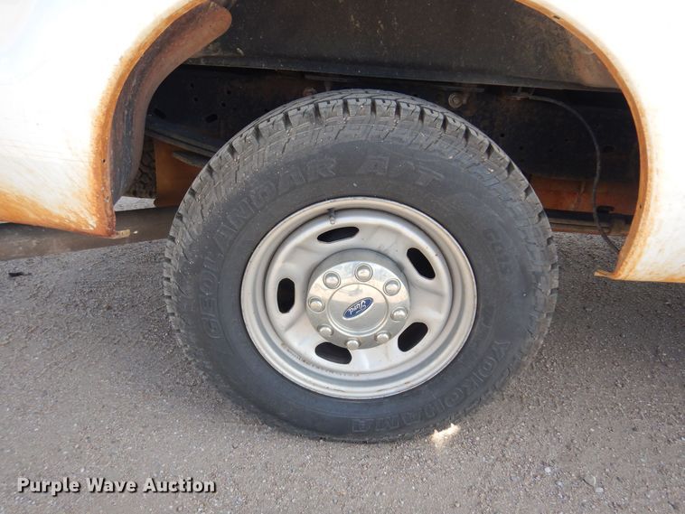 image for item KD9204 2016 Ford F250 Super Duty  Crew Cab pickup truck