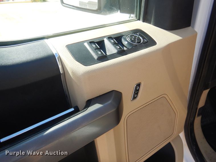 image for item KD9205 2020 Ford F150  SuperCrew pickup truck