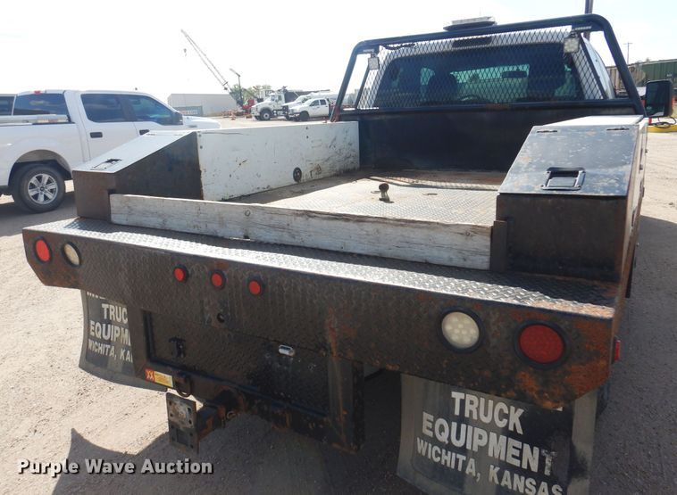 image for item KD9206 2016 Ford F350 Super Duty  SuperCab flatbed pickup truck