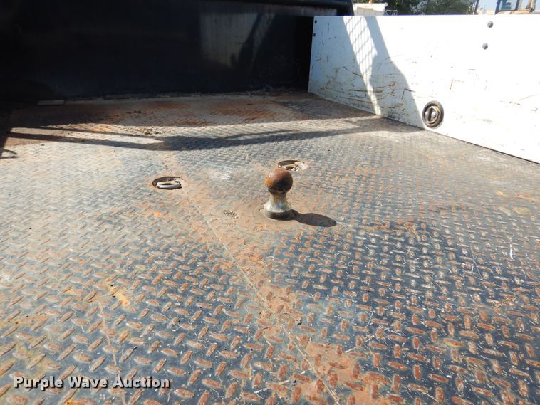 image for item KD9206 2016 Ford F350 Super Duty  SuperCab flatbed pickup truck