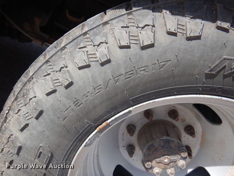 image for item KD9206 2016 Ford F350 Super Duty  SuperCab flatbed pickup truck