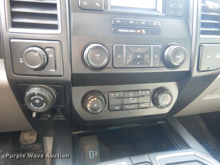 image for item KD9209 2020 Ford F150  SuperCrew pickup truck