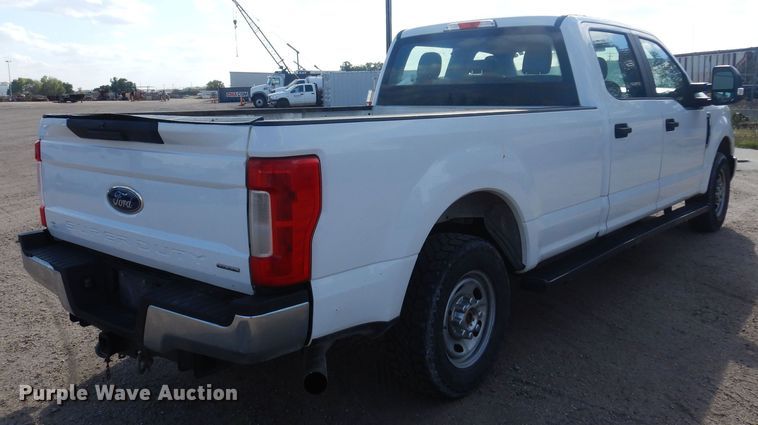 image for item KD9210 2018 Ford F250 Super Duty  Crew Cab pickup truck