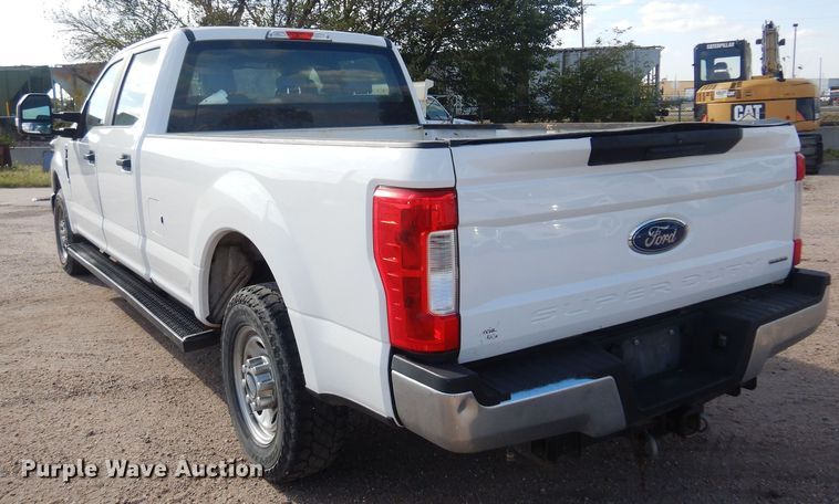 image for item KD9210 2018 Ford F250 Super Duty  Crew Cab pickup truck