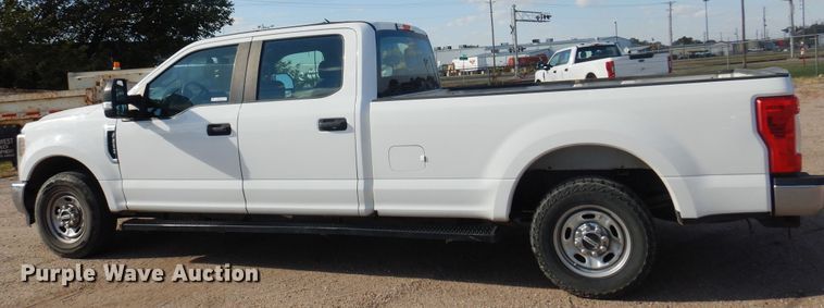 image for item KD9210 2018 Ford F250 Super Duty  Crew Cab pickup truck