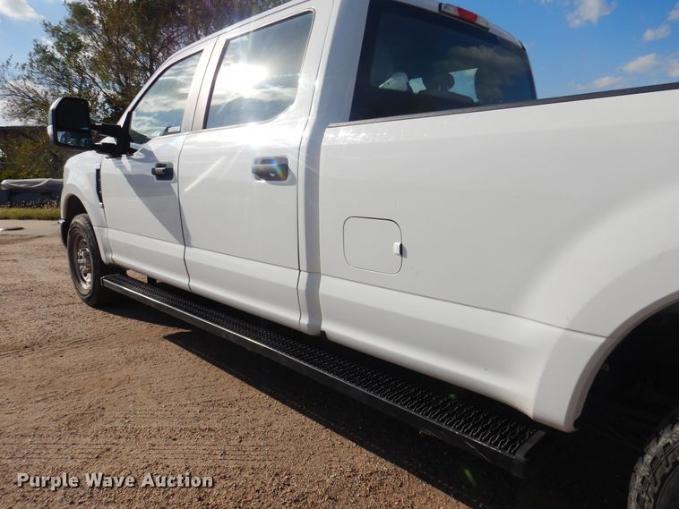 image for item KD9210 2018 Ford F250 Super Duty  Crew Cab pickup truck