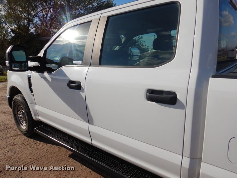 image for item KD9210 2018 Ford F250 Super Duty  Crew Cab pickup truck