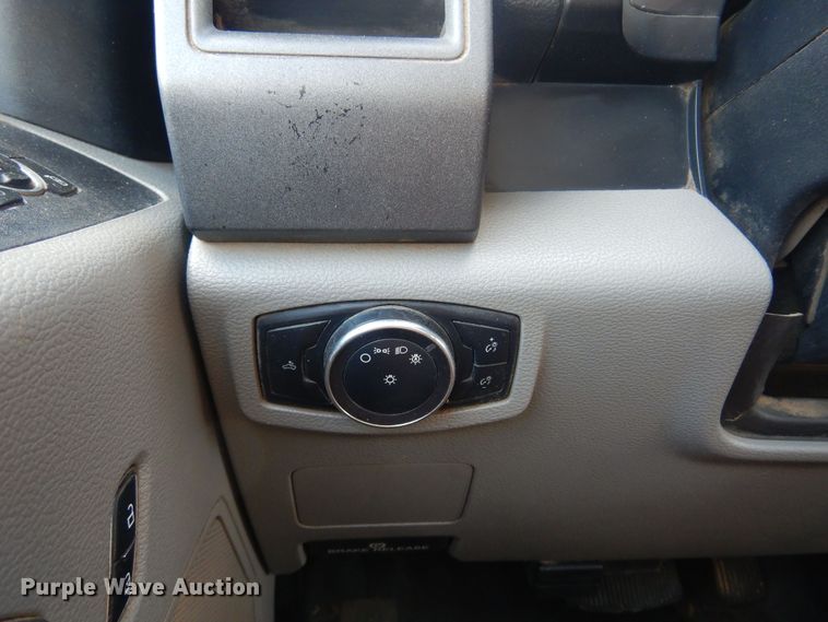 image for item KD9210 2018 Ford F250 Super Duty  Crew Cab pickup truck